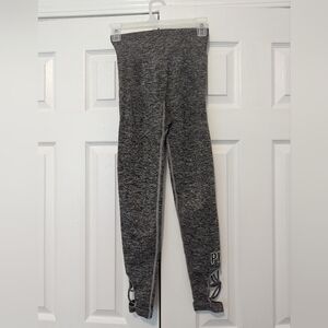 VS PINK Ultimate Seamless Yoga Legging size Small